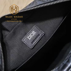 Túi đeo chéo nam Dior