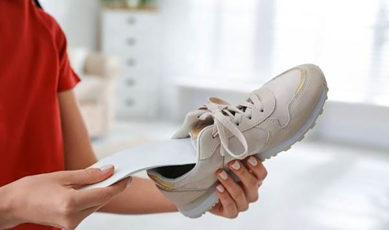 Giày bị rộng