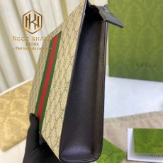 vi gucci nam cam tay mau be hoa tiet logo soc xanh do 2