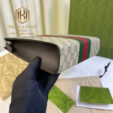 vi gucci nam cam tay mau be hoa tiet logo soc xanh do 3