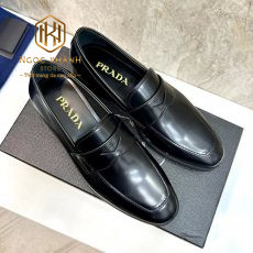 Giày lười Prada