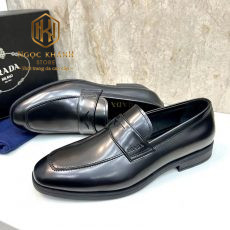 Giày lười Prada