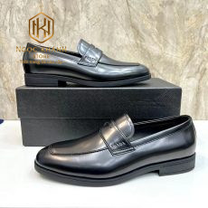 Giày lười Prada