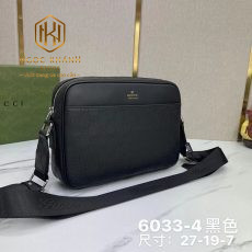 TUI DEO CHEO GUCCI MAU DEN HOA TIET DAP LOGO IN CHU VANG TNGC04 3