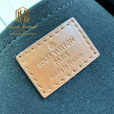 balo nu louis vuitton dauphine backpack hoa tiet hoa nau khoa logo vang 7