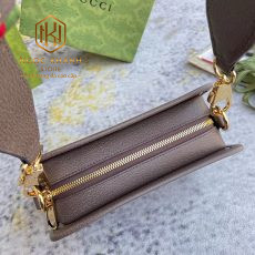 Túi đeo chéo Gucci