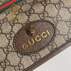 Túi đeo chéo Gucci