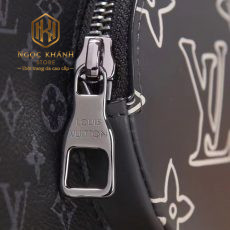 Túi đeo chéo Louis Vuitton