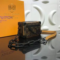 Túi đeo chéo Louis Vuitton