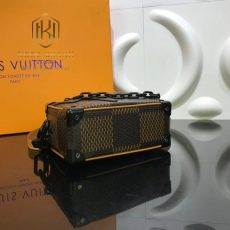 Túi đeo chéo Louis Vuitton