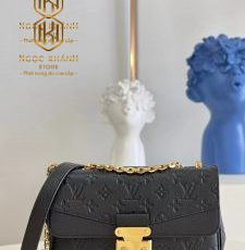 TÚI XÁCH NỮ LOUIS VUITTON MARCEAU MÀU ĐEN HỌA TIẾT DẬP LOGO TXNLV13