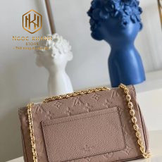 tui xach nu louis vuitton marceau mau nude hoa tiet dap logo 2