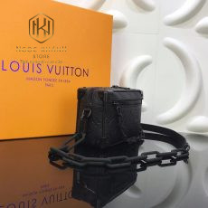 Túi đeo chéo Louis Vuitton