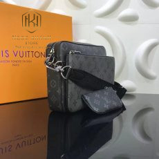 Túi đeo chéo Louis Vuitton