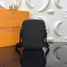 Túi đeo chéo Louis Vuitton