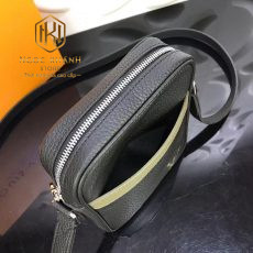 Túi đeo chéo Louis Vuitton