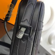Túi đeo chéo Louis Vuitton