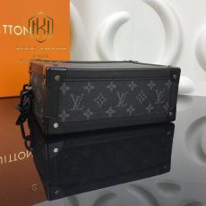 Túi đeo chéo Louis Vuitton