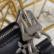 tui xach nu louis vuitton coussin pm mau den hoa tiet logo trang in chim 5