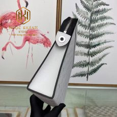 vi nam louis vuitton cam tay mau trang hoa tiet hoa xam 9