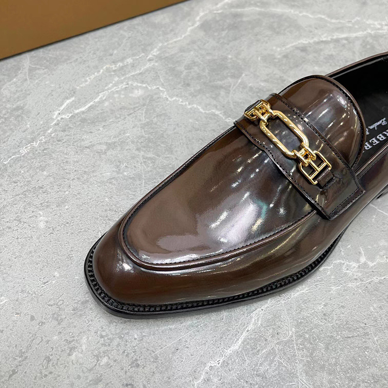 GIAY LUOI BURBERRY DE CAO MAU NAU DA BONG HOA TIET KHOA VANG GLBB04 2