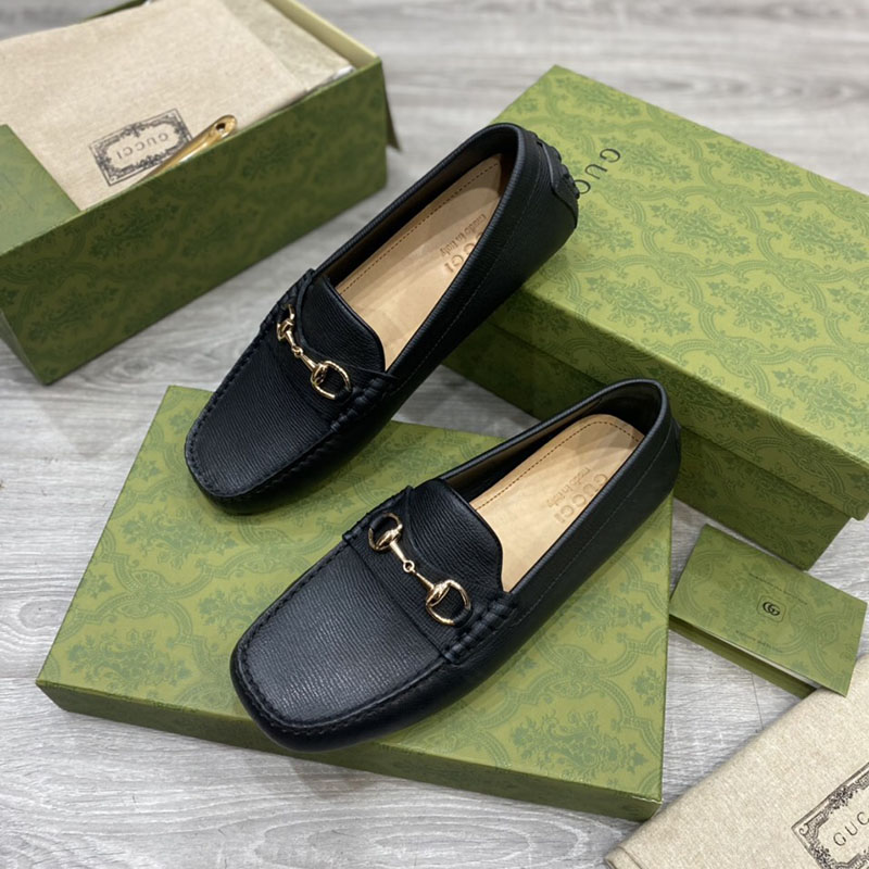 GIAY LUOI GUCCI NAM DA NHAN MAU DEN MUI TU KHOA VANG GLGC38 5