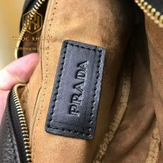 Túi đeo chéo nam Prada