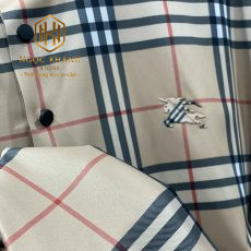 AO PHONG BURBERRY HOA TIET KE NAU LOGO NGUA APBB02 4
