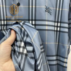 AO PHONG BURBERRY HOA TIET KE XANH DUONG LOGO NGUA APBB04 2