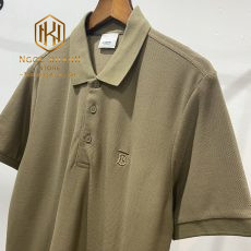 AO PHONG BURBERRY MAU XANH REU HOA TIET LOGO TRUOC NGUC APBB06 3