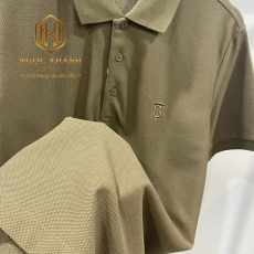 AO PHONG BURBERRY MAU XANH REU HOA TIET LOGO TRUOC NGUC APBB06 5