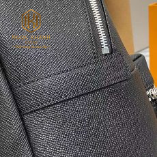 Ba lô Louis Vuitton nam