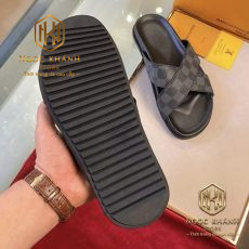 Dép Louis Vuitton nam quai chéo