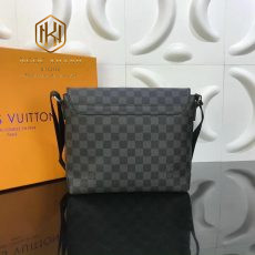 Túi đeo chéo Louis Vuitton