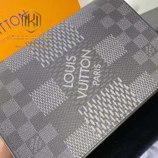 Túi đeo chéo Louis Vuitton