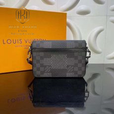 Túi đeo chéo Louis Vuitton
