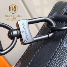 Túi đeo chéo Louis Vuitton