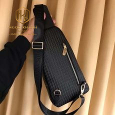 Túi đeo chéo Louis Vuitton