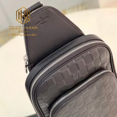 Túi đeo chéo Louis Vuitton nam