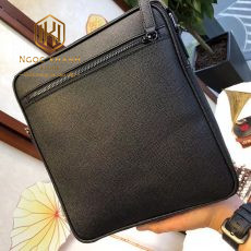 Túi đeo chéo nam Burberry