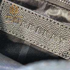 Túi đeo chéo nam Burberry