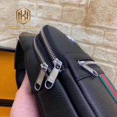 Túi đeo chéo nam Gucci