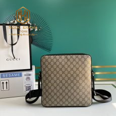 Túi đeo chéo nam Gucci