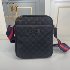 Túi đeo chéo nam Gucci