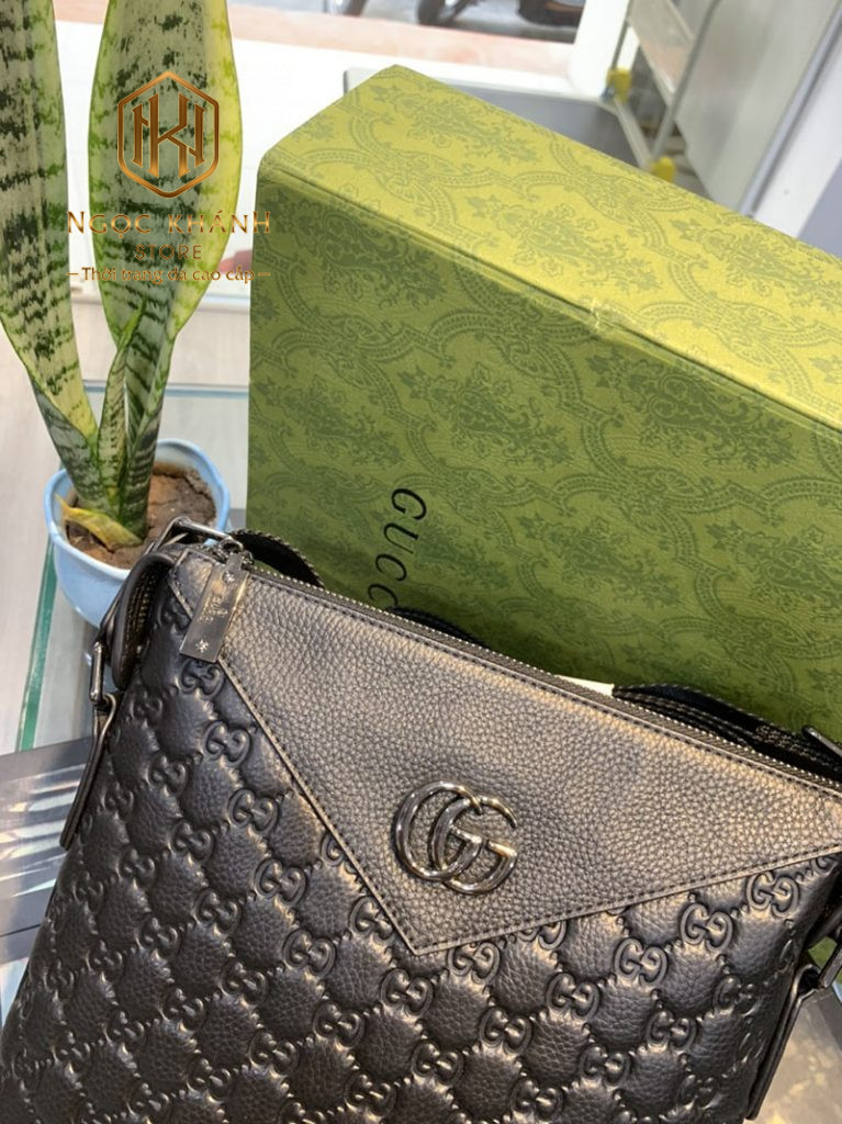 Túi đeo chéo nam Gucci