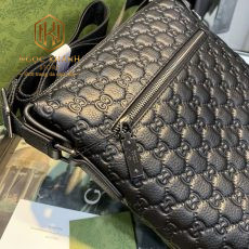 Túi đeo chéo nam Gucci