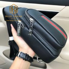 Túi đeo chéo nam Gucci