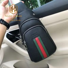 Túi đeo chéo nam Gucci