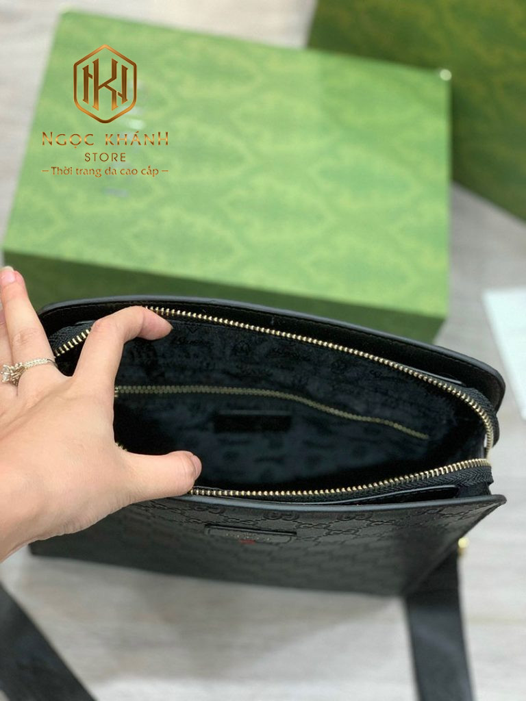 Túi đeo chéo nam Gucci