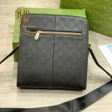 Túi đeo chéo nam Gucci